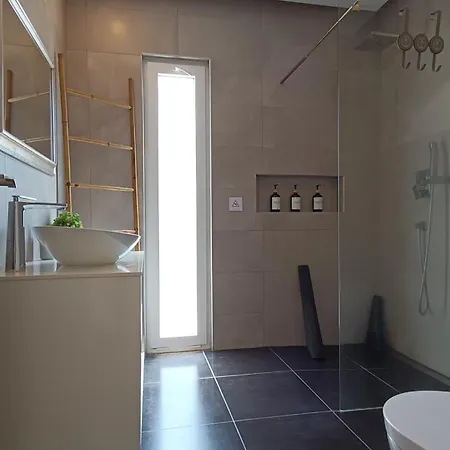 Sunset River Villa, Lisbon