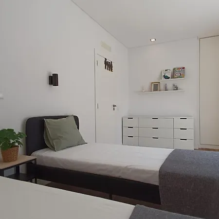 Sunset River Villa, Lisbon Villa