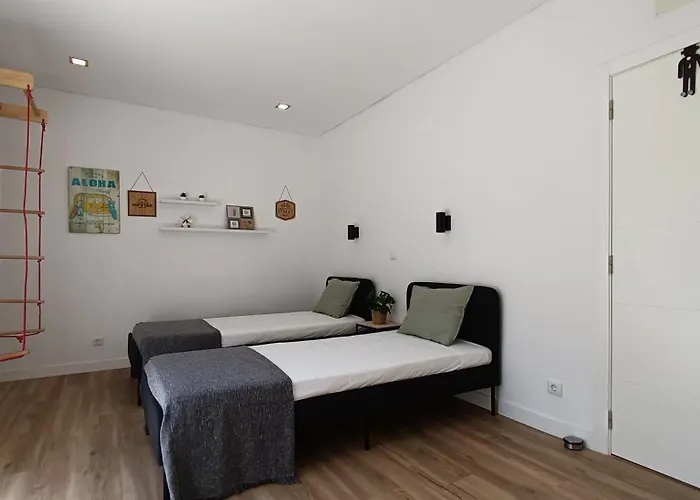 Sunset River Villa, Lisbon * Алкошети