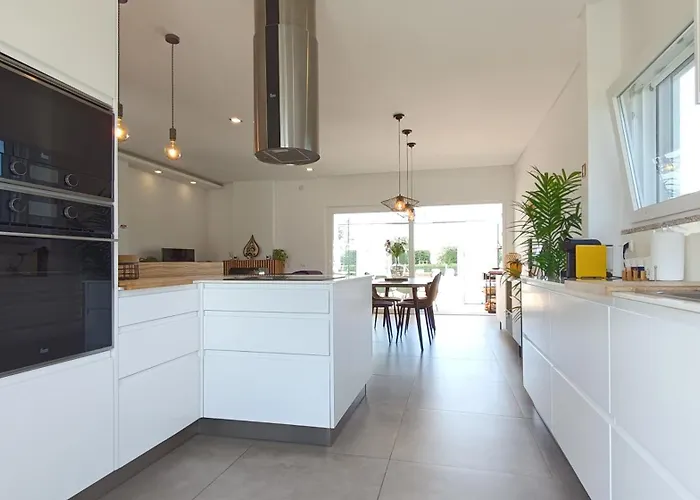 Sunset River Villa, Lisbon