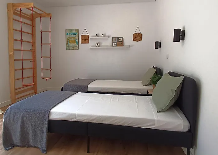 Sunset River Villa, Lisbon *