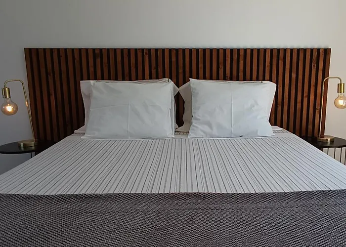 Sunset River Villa, Lisbon *