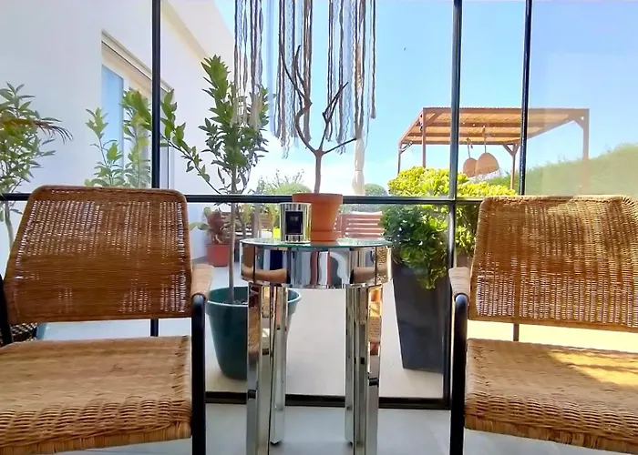 Sunset River Villa, Lisbon * Алкошети