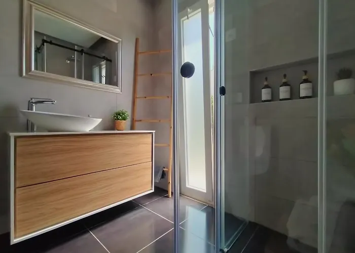 Sunset River Villa, Lisbon *